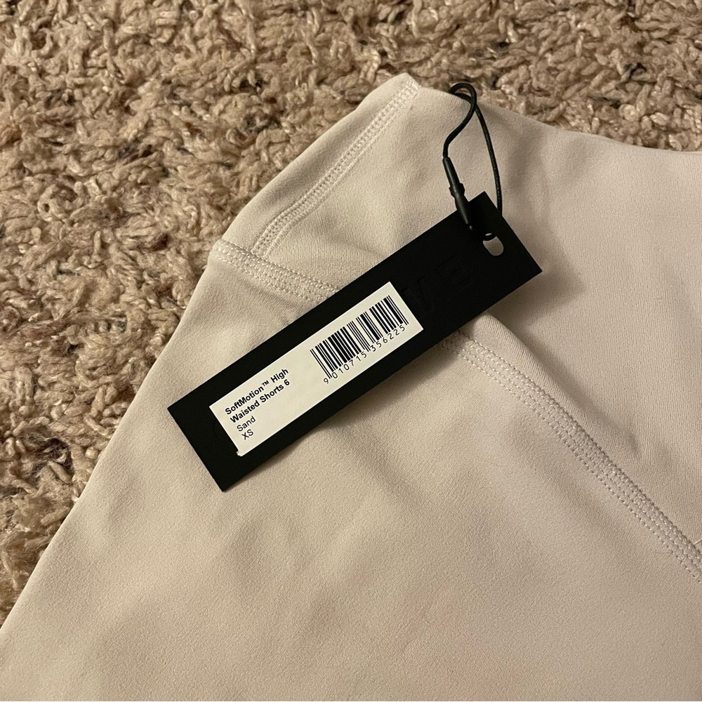 Oner Active Softmotion High Waisted Shorts 6” - Picture 3 of 3